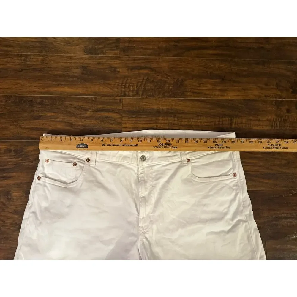 American Eagle Women's Low Rise Baggy Shorts white Sz 18